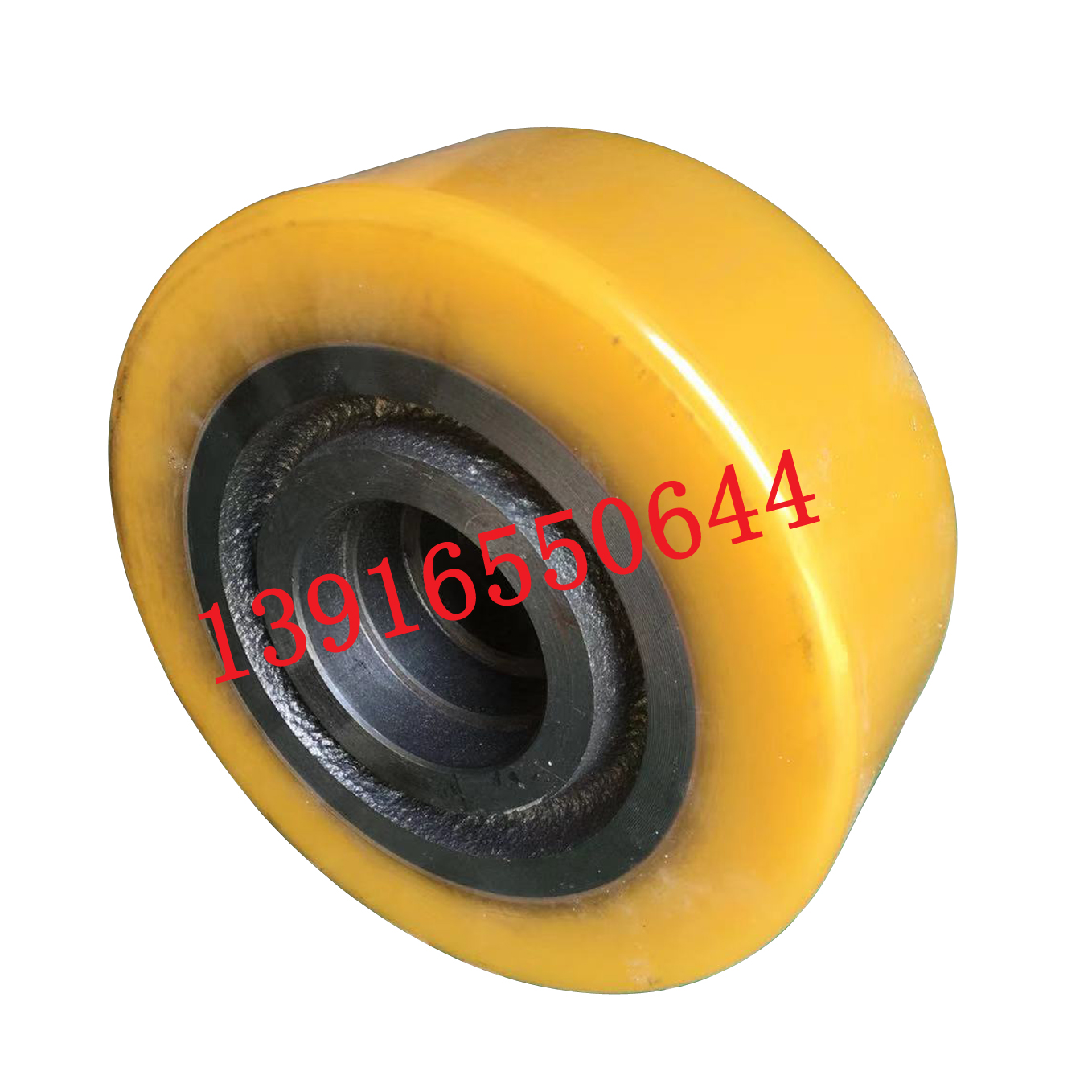 前移式支撑轮叉车