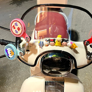 适用摩托车踏板US挡风税牌NWF125飞度姜戈维多利亚配件装饰牌贴纸