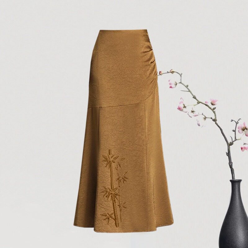 7724-4醋酸缎面抓花国风刺绣鱼尾裙夏季高级感2026新款高腰半身裙