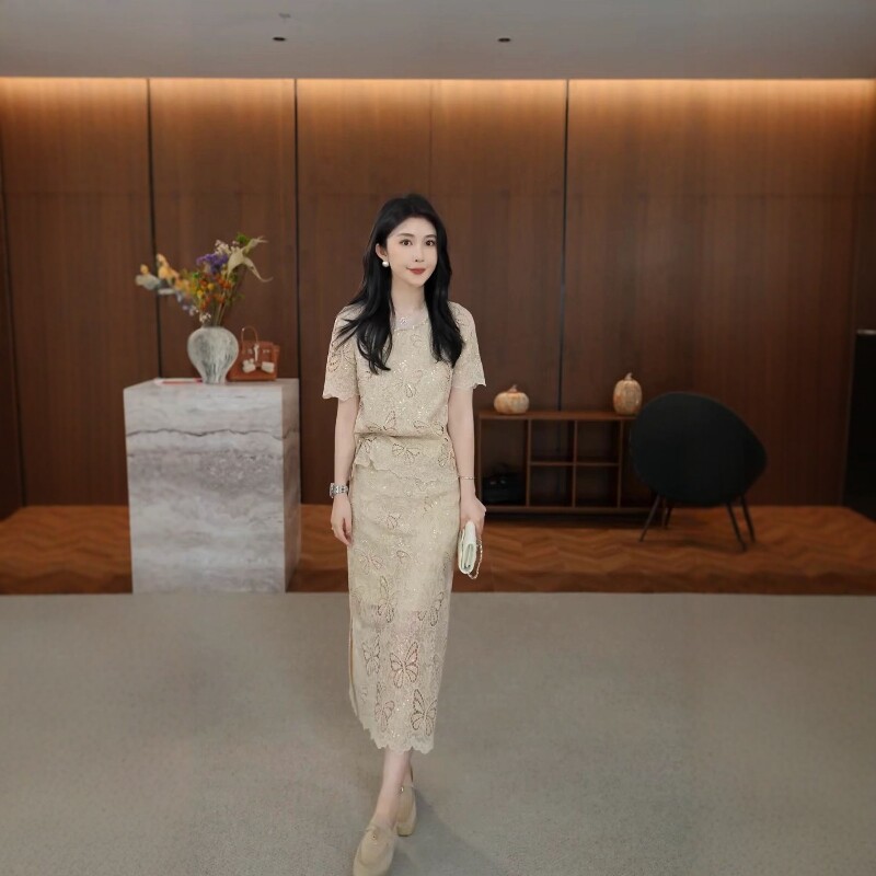 2026夏季新品韩版宽松显瘦蕾丝钩花重工上衣加半身裙两件套套装女