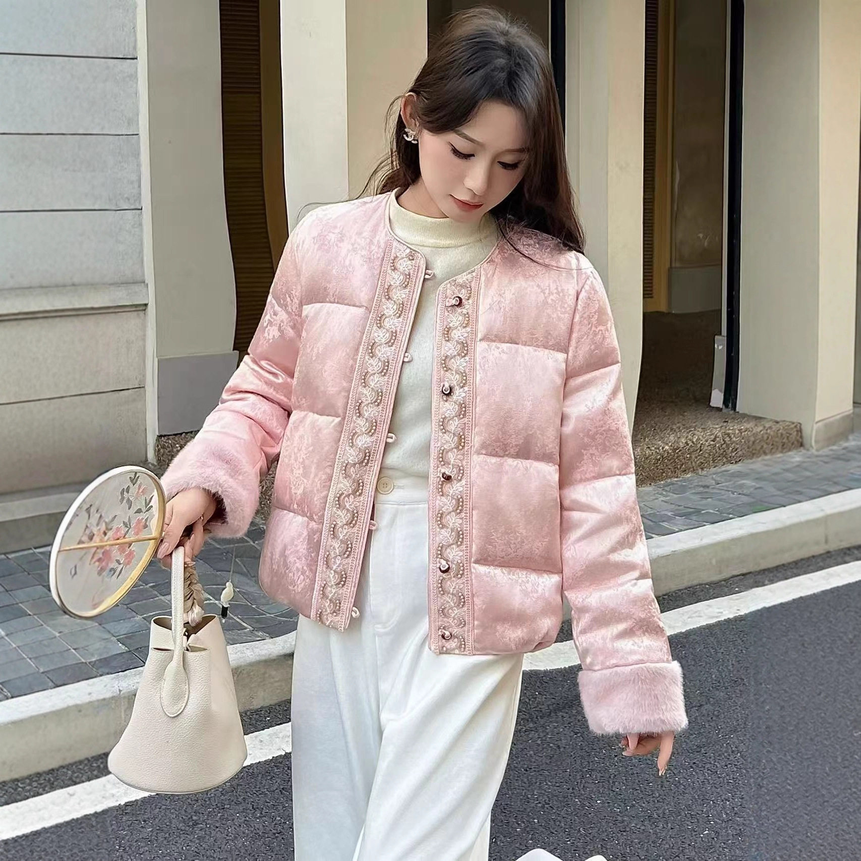 2025新款新中式国风羽绒服香云纱提花重工刺绣复古国潮短款外套