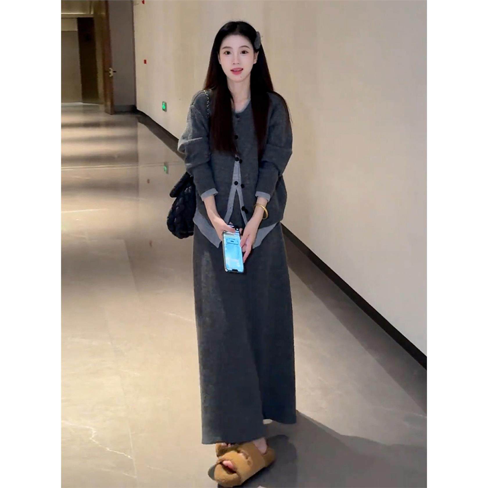 2025新款韩系高级感穿搭针织连衣裙子女秋冬季慵懒风灰色套装长裙