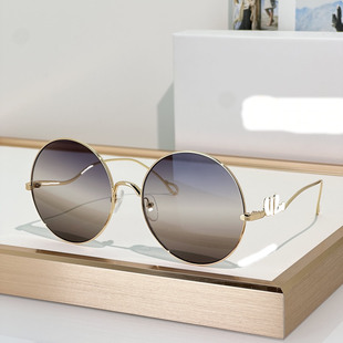 2026欧美时尚不对称字母镜腿设计圆形遮脸显瘦遮阳女墨镜太阳眼镜
