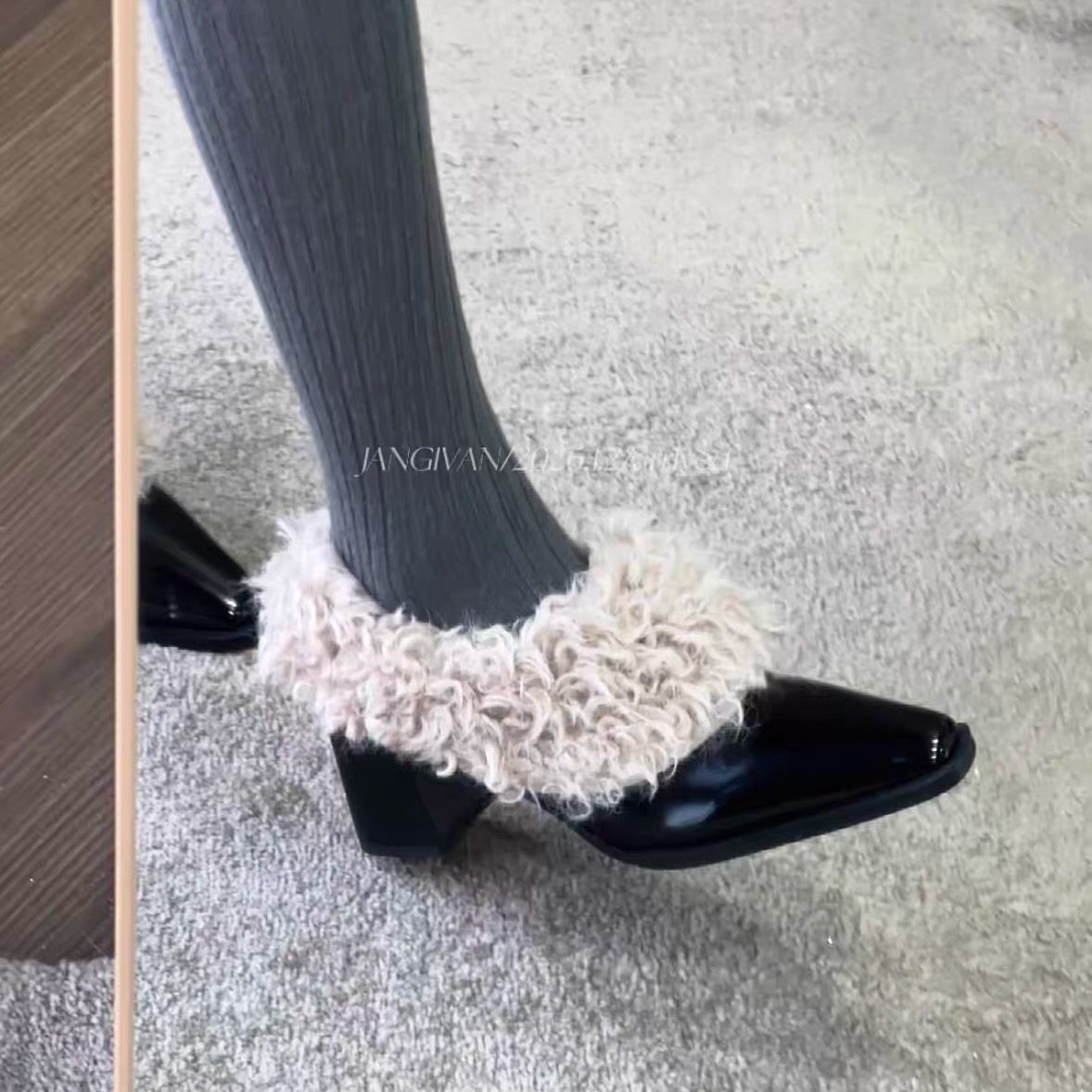 咩咩卷～江亦晚&middot;高级感小方头粗跟毛毛鞋女复古加绒保暖小皮鞋