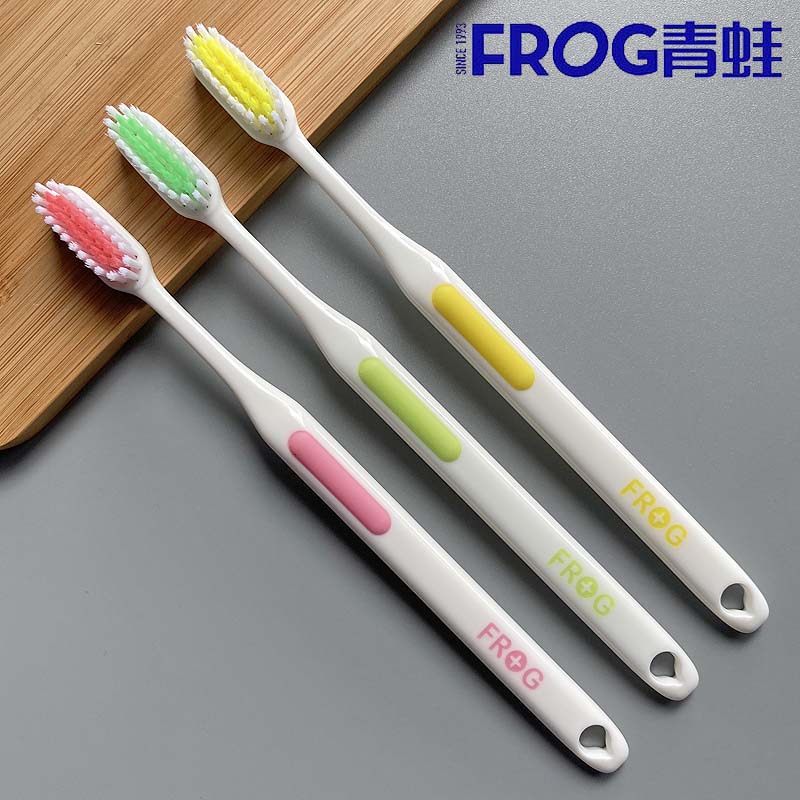深度清洁中毛青蛙品牌牙刷106b