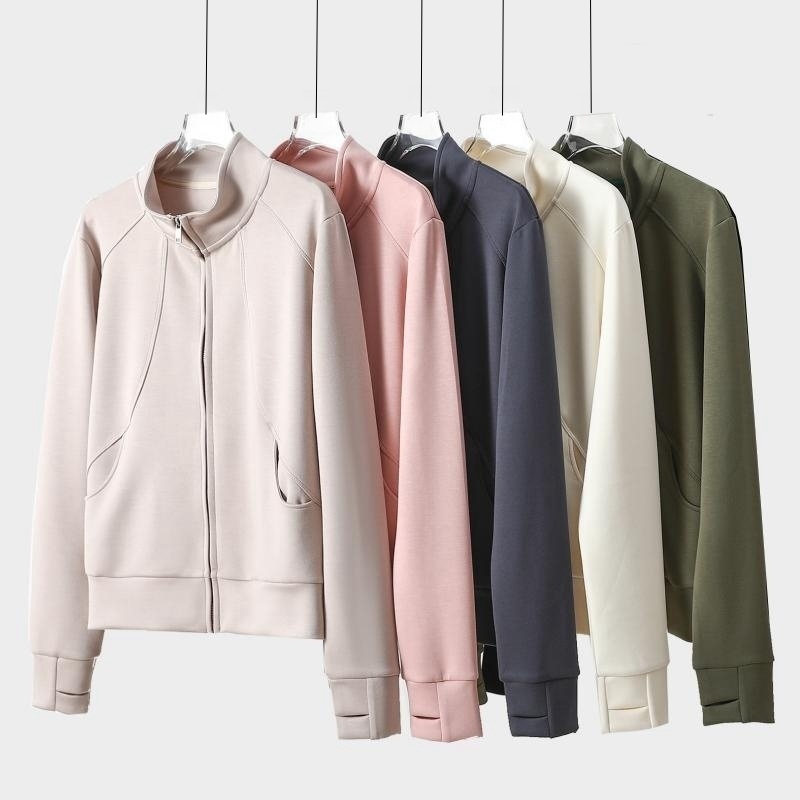 百搭常规空气层拉链立领外套