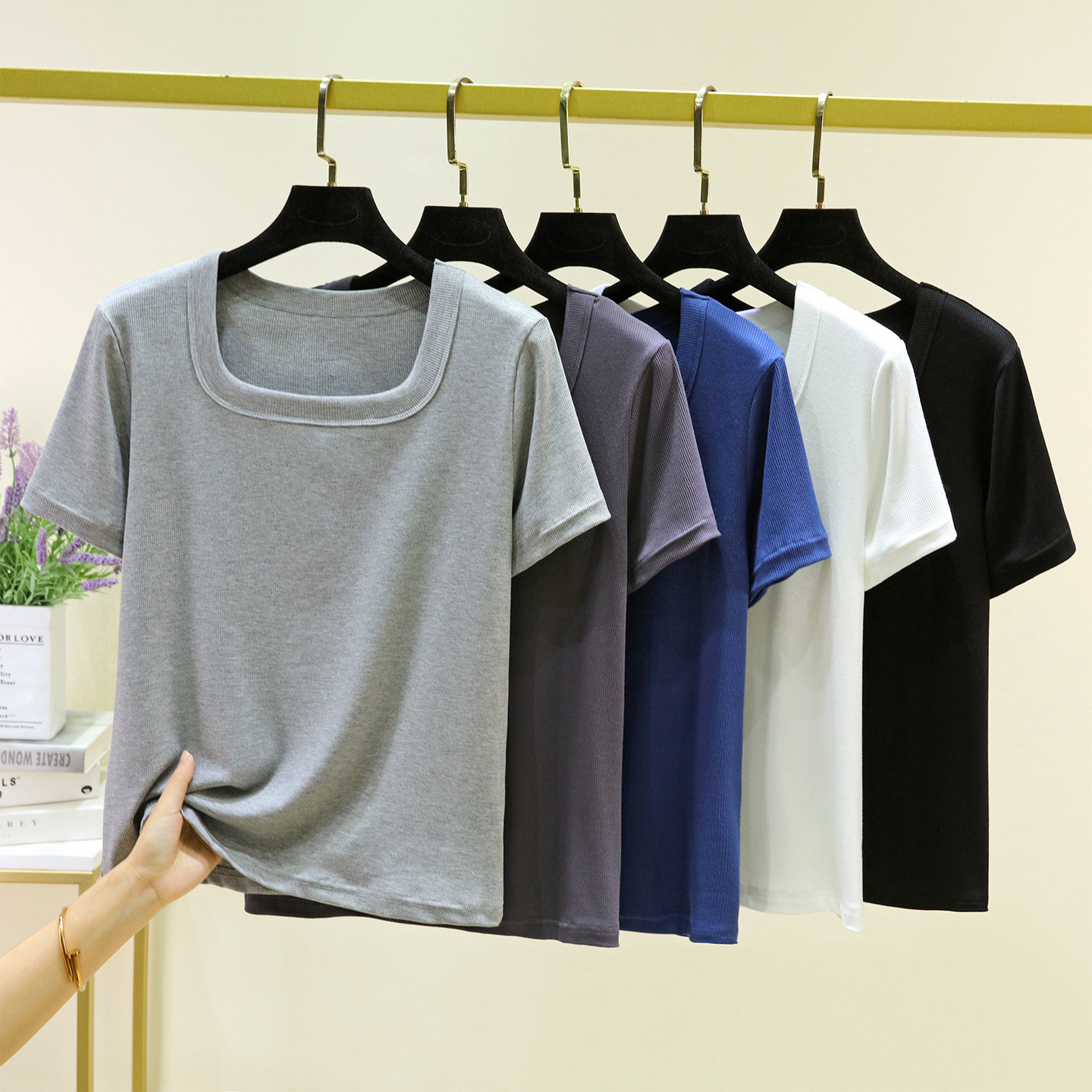 方领短袖t恤女夏季2026年新款U领正肩半袖打底衫螺纹修身纯色上衣