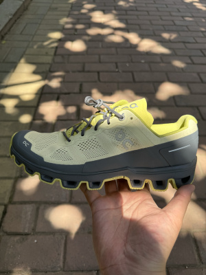 旭洋体育ON RUNNING昂跑男女款防滑减震轻量跑步鞋Cloudventure 2