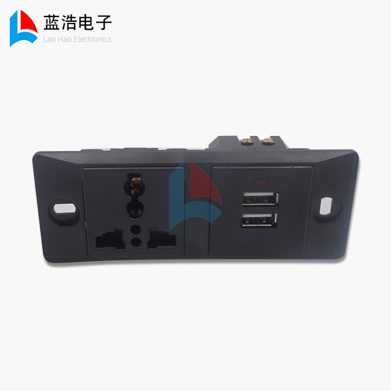 多三孔USB排插流水线老化测试