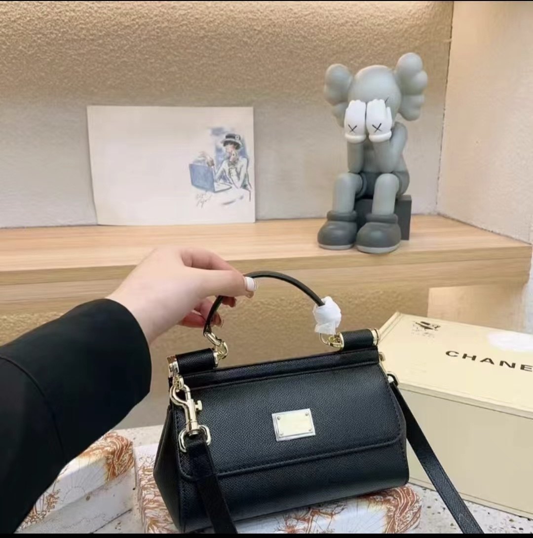 小众包包女款新款高级感时尚复古通勤斜挎小包单肩手机包