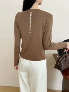 2025秋冬新品法式简约圆领后背镂空针织衫女丝光羊毛百搭打底上衣