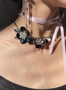 花筏《浪漫夜色》黑色花朵项链粉水晶钛钢时髦原创设计