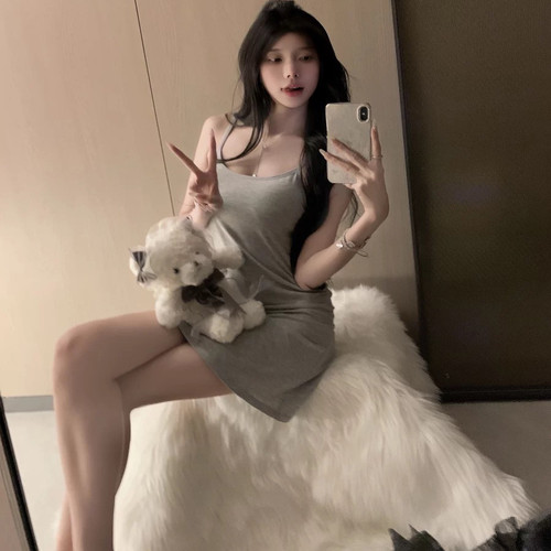 LEYSERN新款紫色睡衣莫代尔家居服女款性感纯欲风吊带睡裙带胸垫