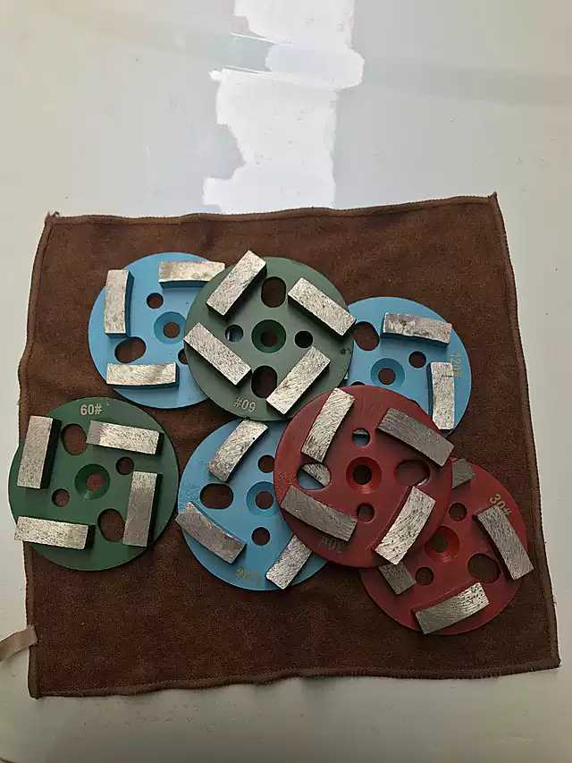 水泥磨片金刚石磨盘大理石材混泥土磨盘打磨轮云石片水牛机磨片