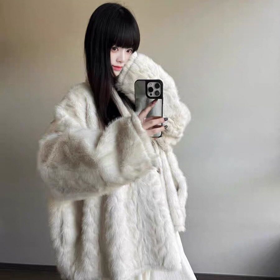 环保皮草新款外套女云雾石狐皮毛一体披肩慵懒风廓形冬水貂绒大衣