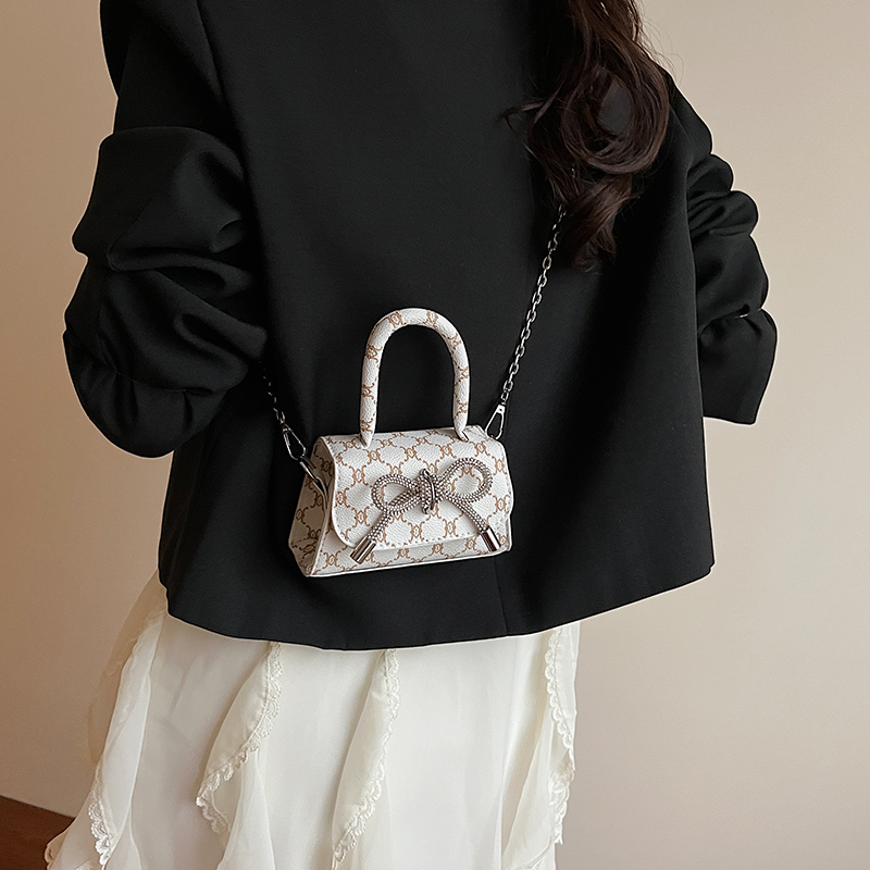 百搭时尚单肩斜挎包口红小包