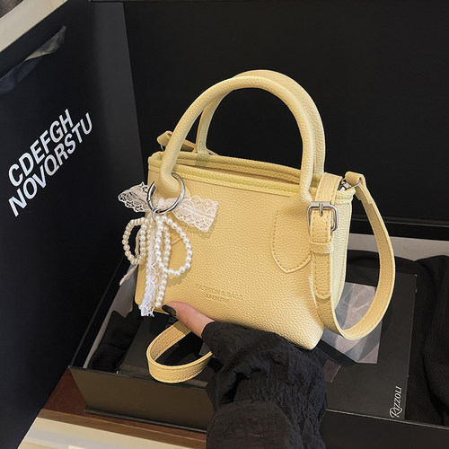 春夏单肩斜挎包百搭休闲小拎包