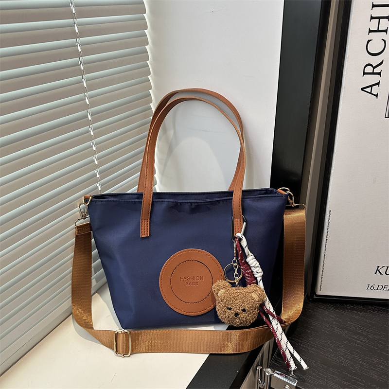 时尚撞色托特包秋季质感腋下通勤