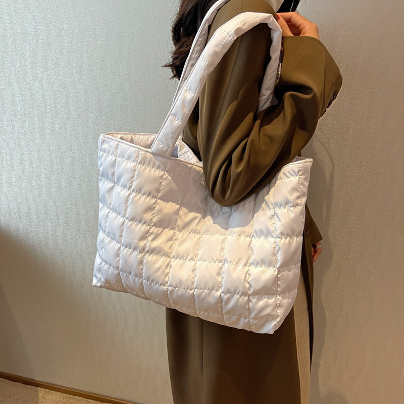 高级质感大容量棉服包包女2022秋冬新款洋气百搭通勤托特包单肩包,箱包皮具/热销女包/男包,托特包,淘宝优惠券,粉丝福利购,淘宝优惠卷