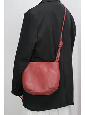 鱼肚白 法棍包 原创复古真皮大容量豆腐包女通勤单肩包