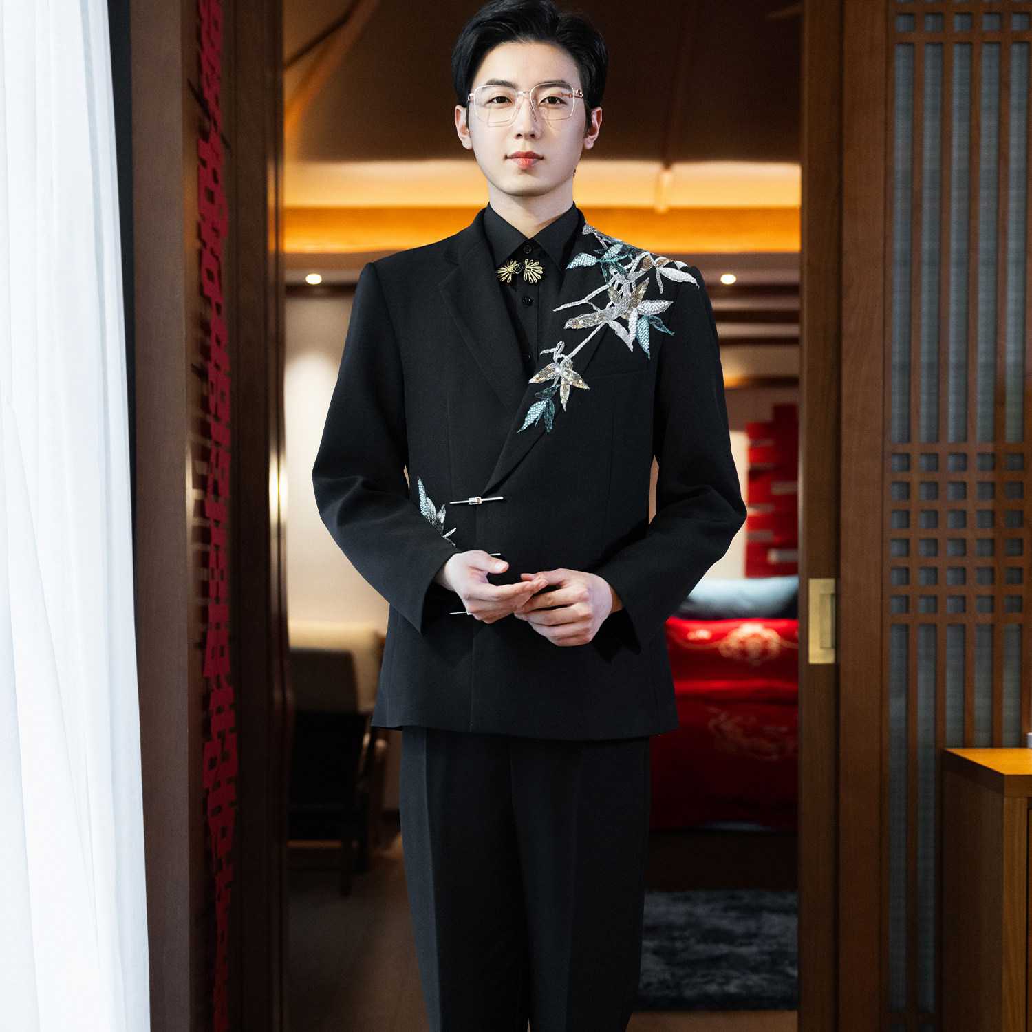绣珠新中式男士结婚套装新郎结婚中山装黑色立领西装外套订婚礼服