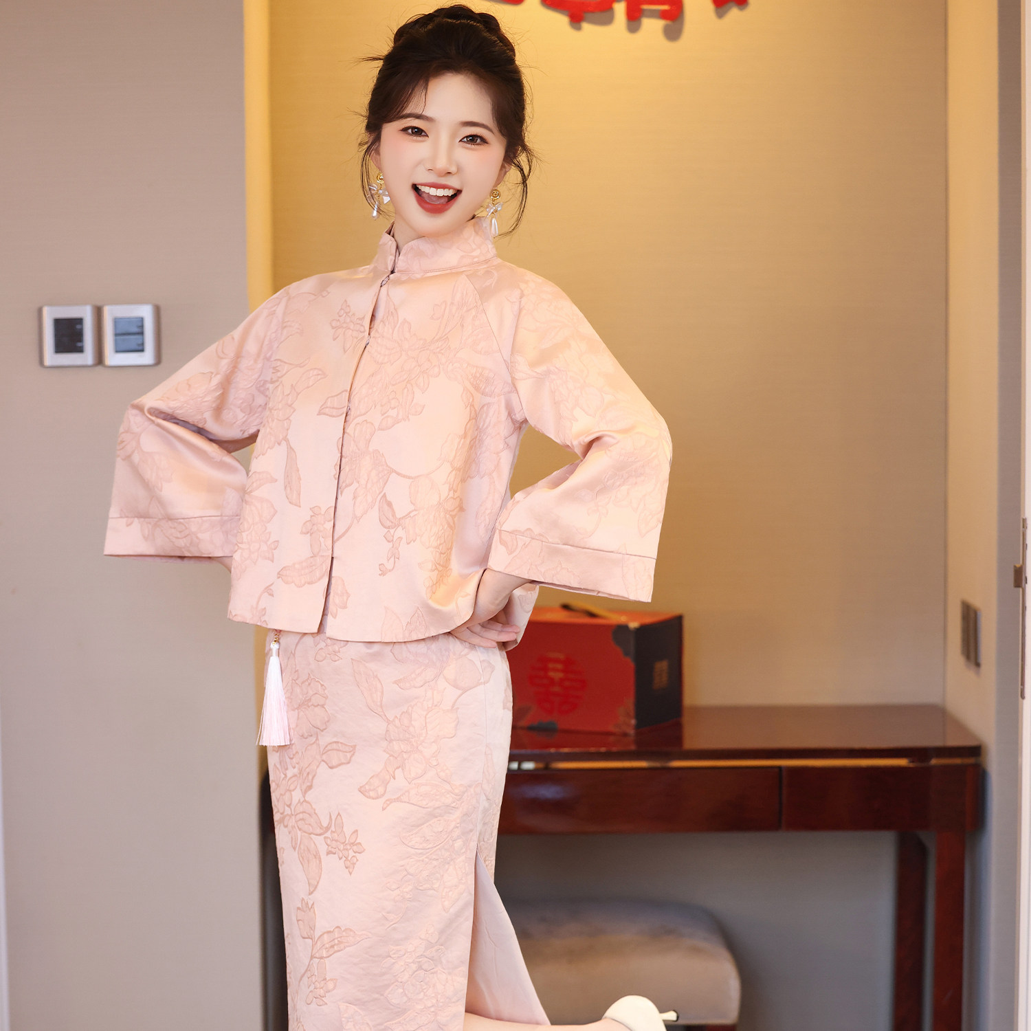 粉色订婚服旗袍2026新款新娘结婚敬酒服套装回门宴常服气质显瘦女