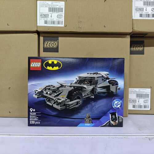 LEGO乐高超级英雄蝙蝠侠大战超人蝙蝠战车76331积木玩具礼物收藏