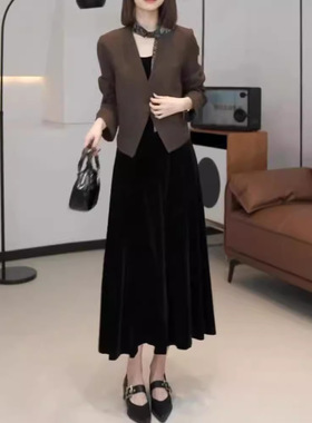 今年流行特惠24957大爱美依缘2025秋季新款轻熟风背心长款连衣裙