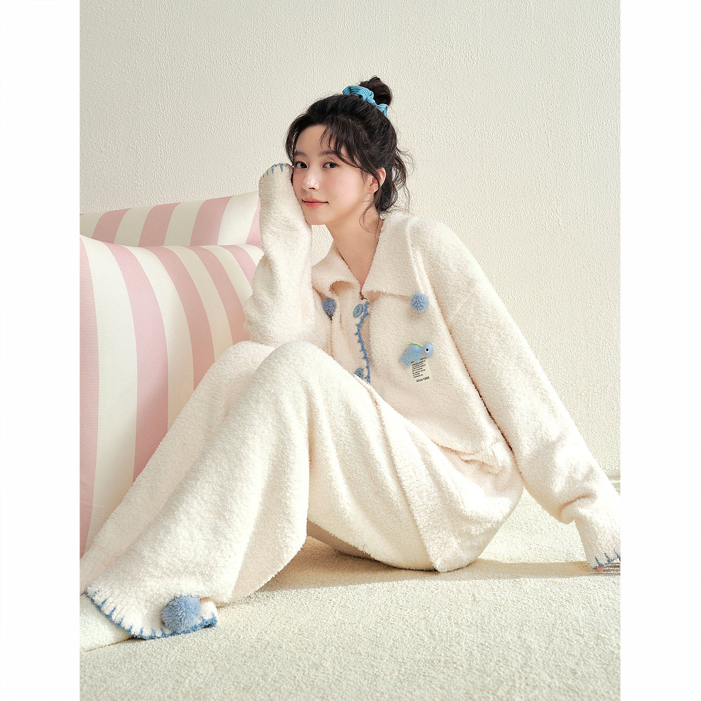 陌娇 软糯小时尚 半边绒睡衣女秋冬2026新款开衫翻领珊瑚绒家居服