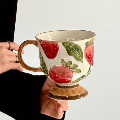 复古手绘浮雕草莓马克杯陶瓷水杯