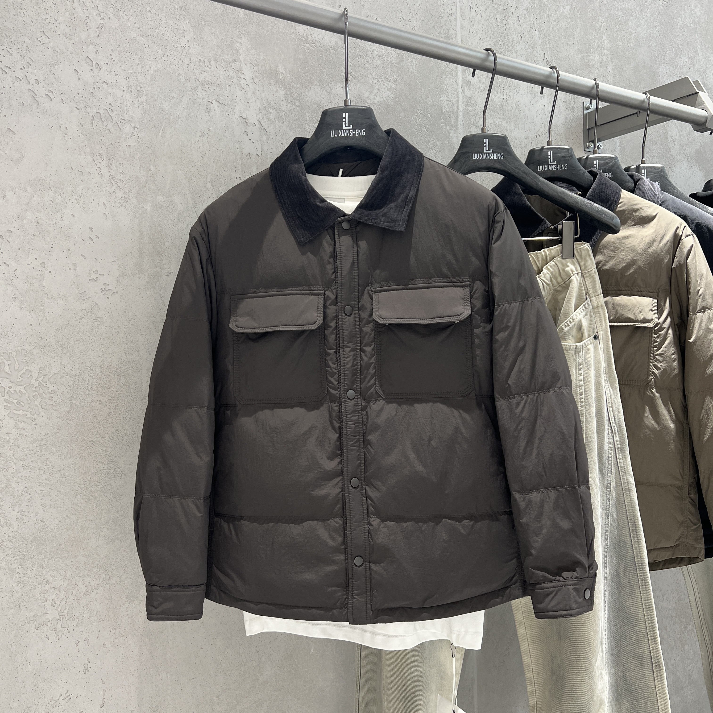 轻薄翻领羽绒服男经典男款衬衫