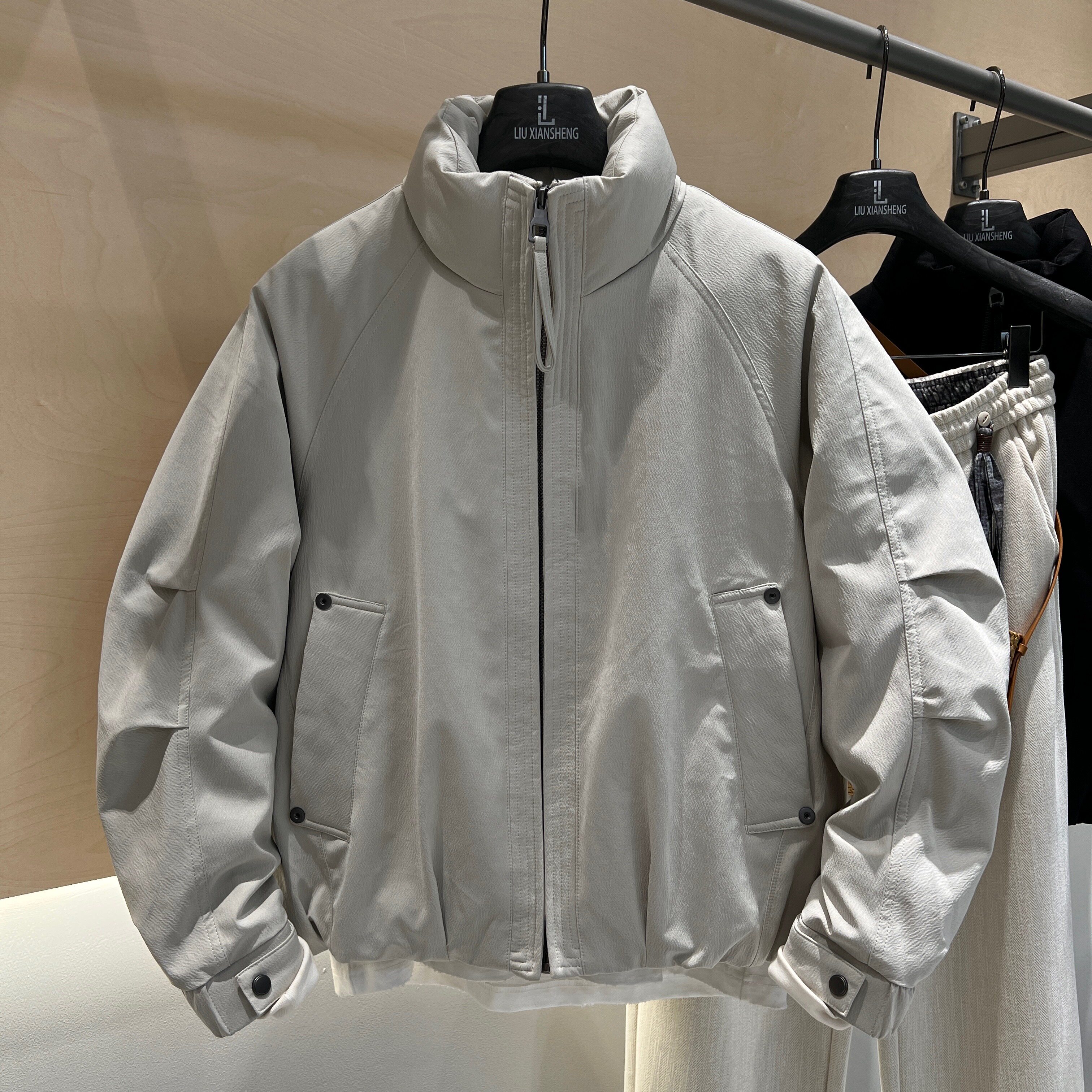 实体店时尚简约通勤立领羽绒服男冬季新款大码男装青年防寒服外套