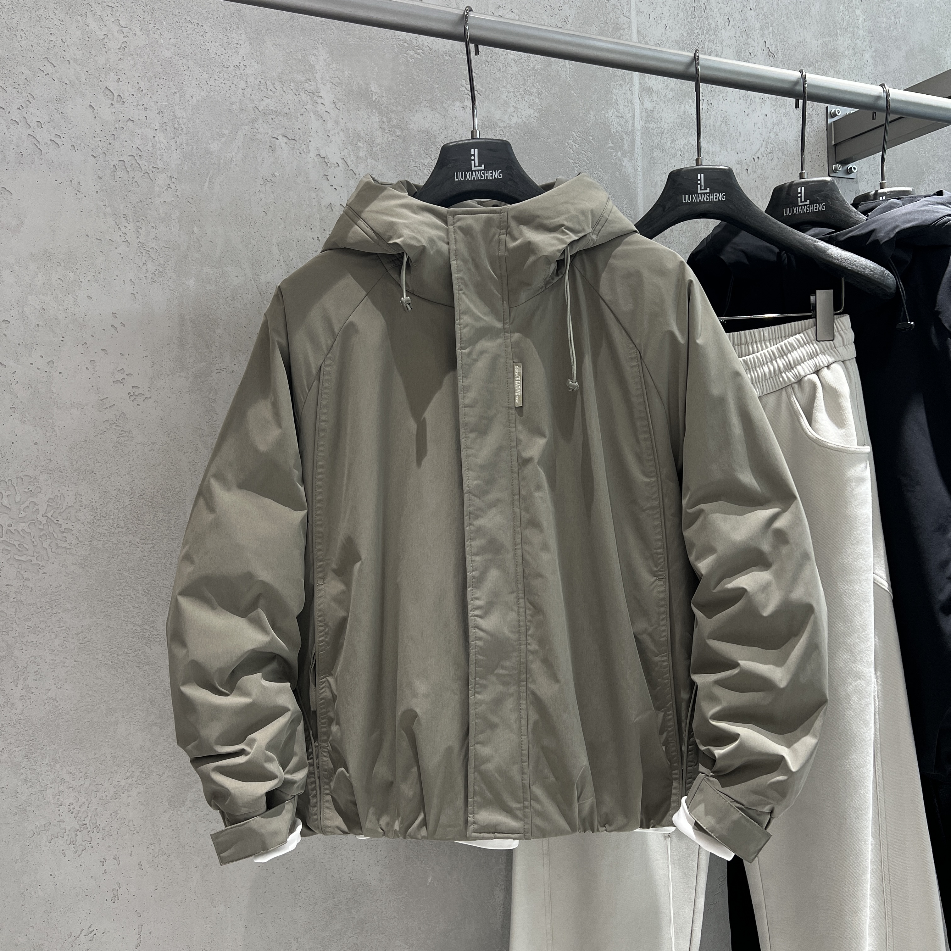 简约日系白鸭绒保暖外套冲锋衣