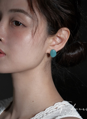 《瓦尔登湖》法式简约复古蓝耳环女小众高级薄荷曼波耳饰耳钉耳坠