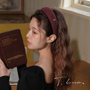《布莱克书店》复古法式毛呢发箍发带高级感气质港风头箍发饰2026