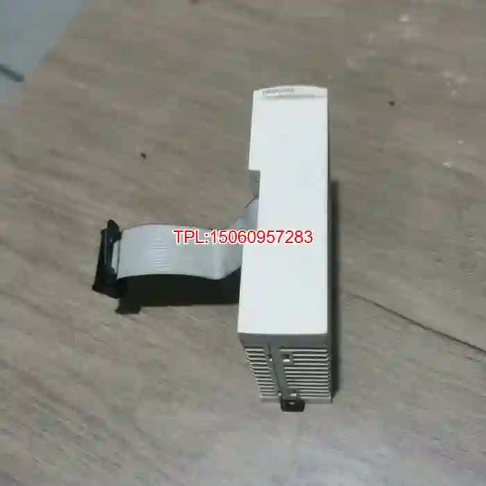 【议价】施耐德TM2DOCKN功能正常，外观完好无损