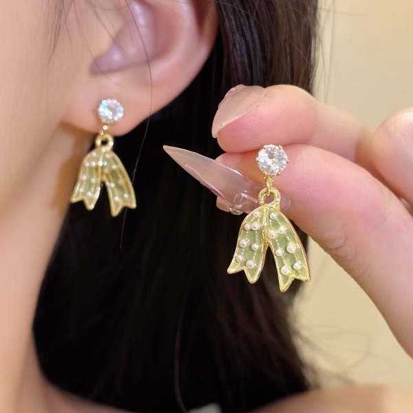 绿色多巴胺波点珍珠方圆脸无耳洞耳夹艺术感艺术生少女可爱风耳环