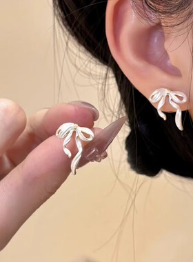 合金蝴蝶结无耳洞设计感棉条虫