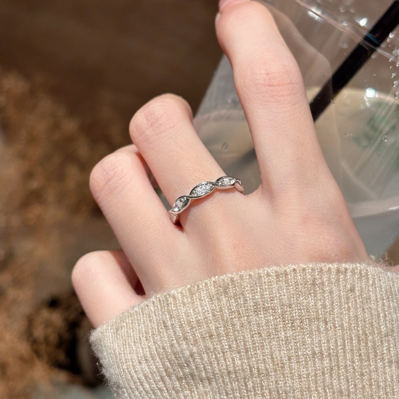 2025新款银色小众设计戒指