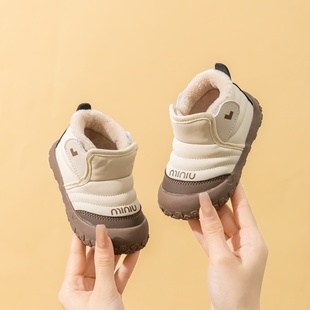 冬季雪地靴加绒加厚男童防滑0-1—3岁软底婴儿棉鞋学步鞋女童鞋子