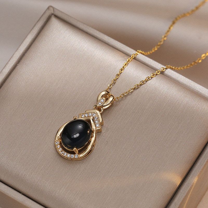 项链女 日韩风时尚新款感温石变色炫彩宝石吊坠小众钛钢项链