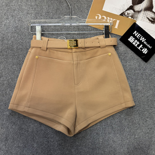 灰色毛呢短裤冬天配靴子的外穿加厚穿搭高腰显瘦阔腿裤