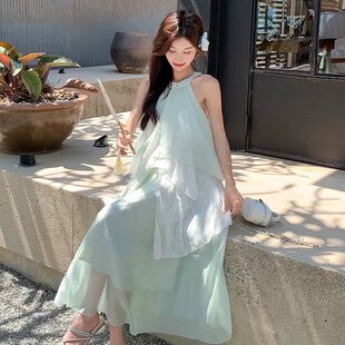 夏天韩系新款清纯绿色度假裙精致显瘦花朵蕾丝拼接挂脖连衣裙长裙