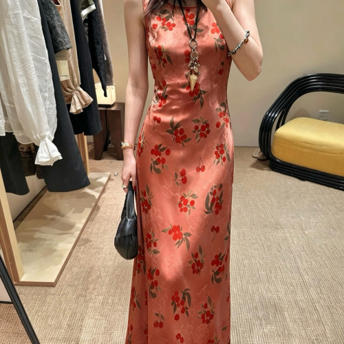 至上-轻奢优雅唯美香云纱斜裁修身显瘦无袖连衣裙(不含项链)w7032
