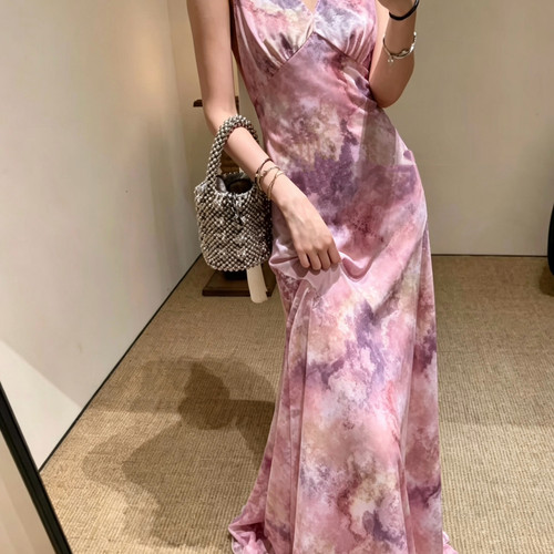 至上-6夏上新高级唯美气质V领真丝斜裁修身连衣裙（含50真丝）w20