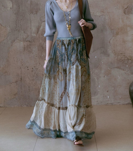 P.tree“Luster Isle” 织镜 100%人丝顺纡定位花法式复古半身裙