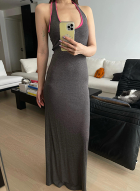 RARELY  “散步”修身挂脖针织连衣裙 咖色/深花灰