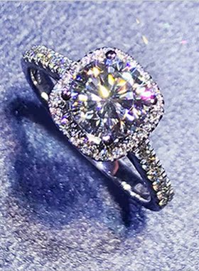 D级莫桑石豪华方形圆钻石戒指纯银镀铂金奢华潮流八心八箭女钻戒