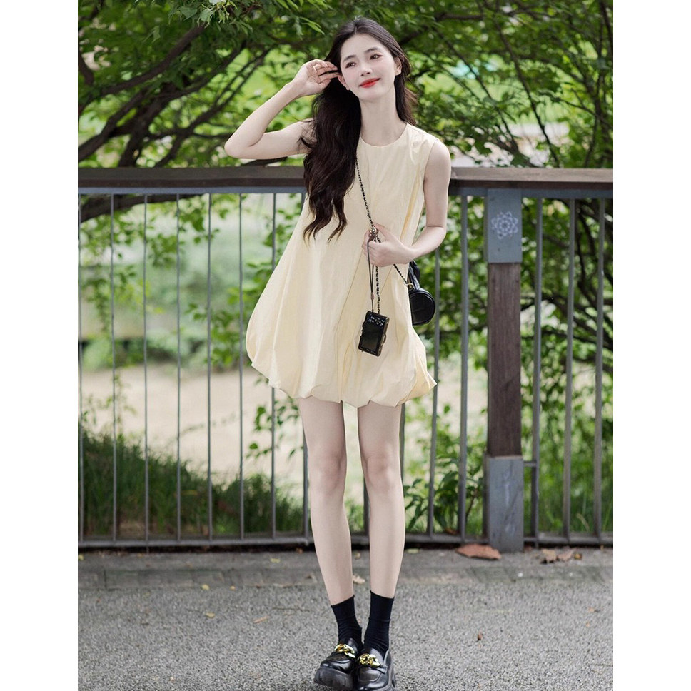 设计感黄色无袖衬衫背心裙女夏中长版雪纺花苞娃娃衫露肩a字上衣