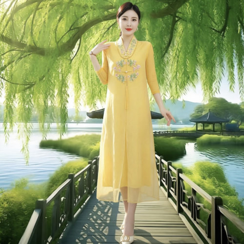 新款中式改良旗袍V领精美剌绣中袖连衣裙中长款复古中国风茶艺服